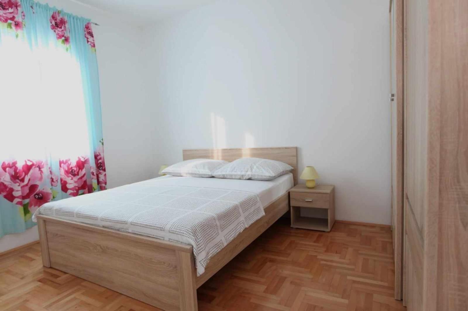 Apartmani Ivana Trogir Exterior photo